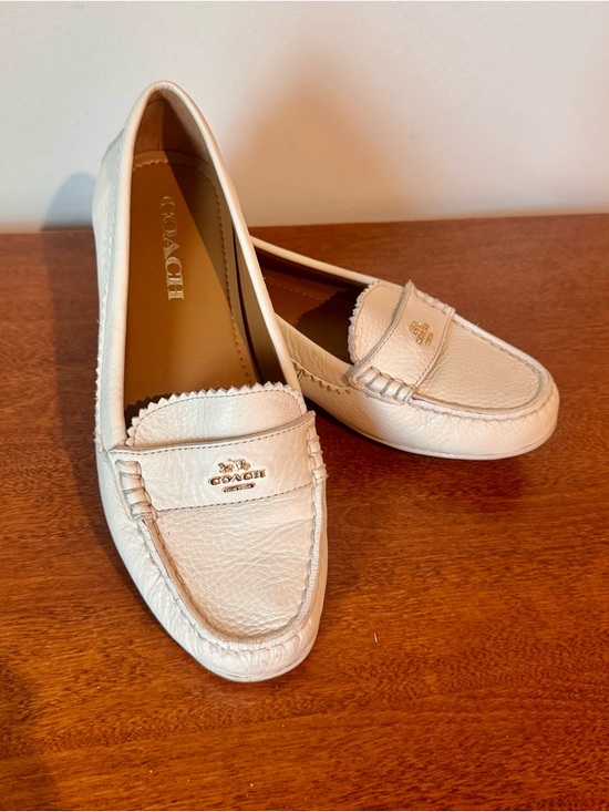 Coach Shoes - Coach Odette Loafers Cream Colored Women’s Sz 7B A01375 Pre Owned